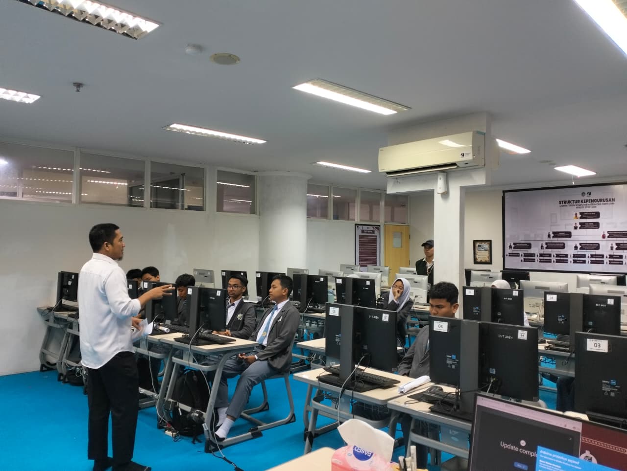 Kunjungan Siswa ke Jurusan Matematika